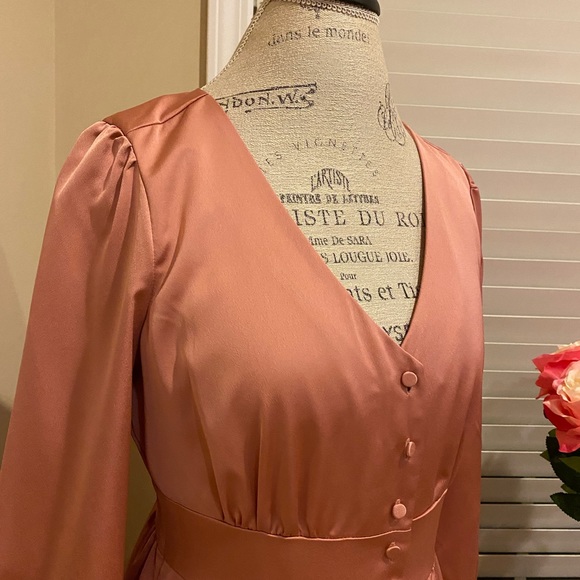 Brand new J crew dress! Very flattering! - Picture 3 of 4